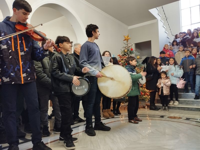 ΤΑ ΚΑΛΑΝΤΑ ΤΗΣ ΠΡΩΤΟΧΡΟΝΙΑΣ ΣΤΗ ΔΡΑΜΑ